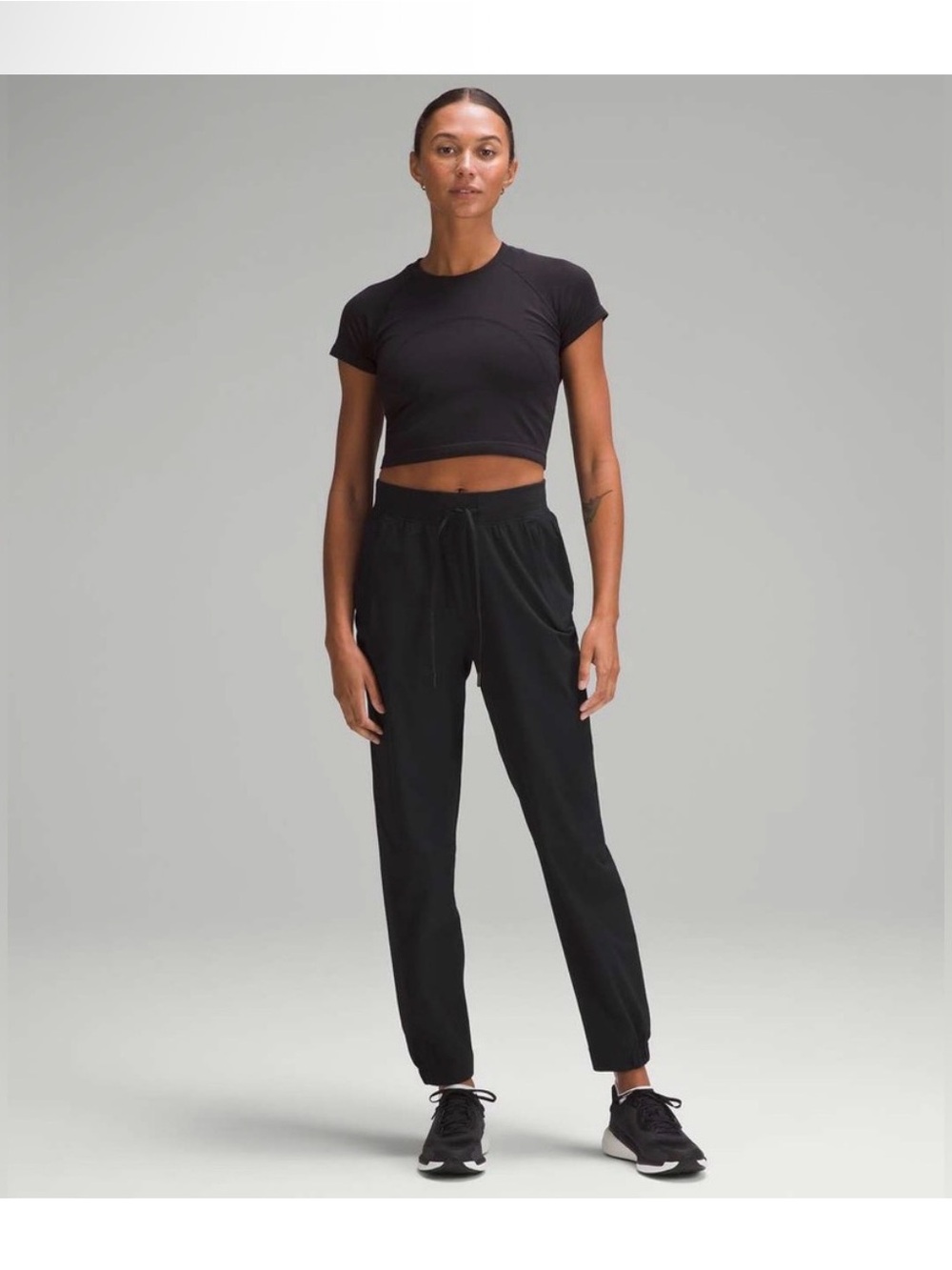 Lululemon License to Train Pant, Size 6